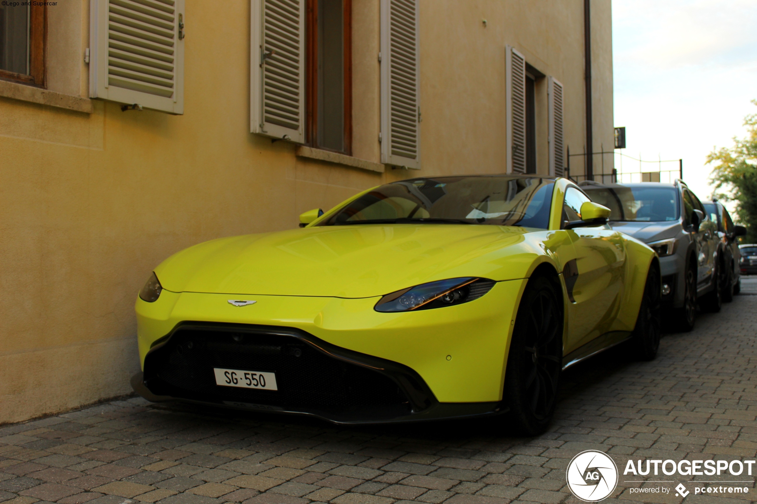 Aston Martin V8 Vantage 2018