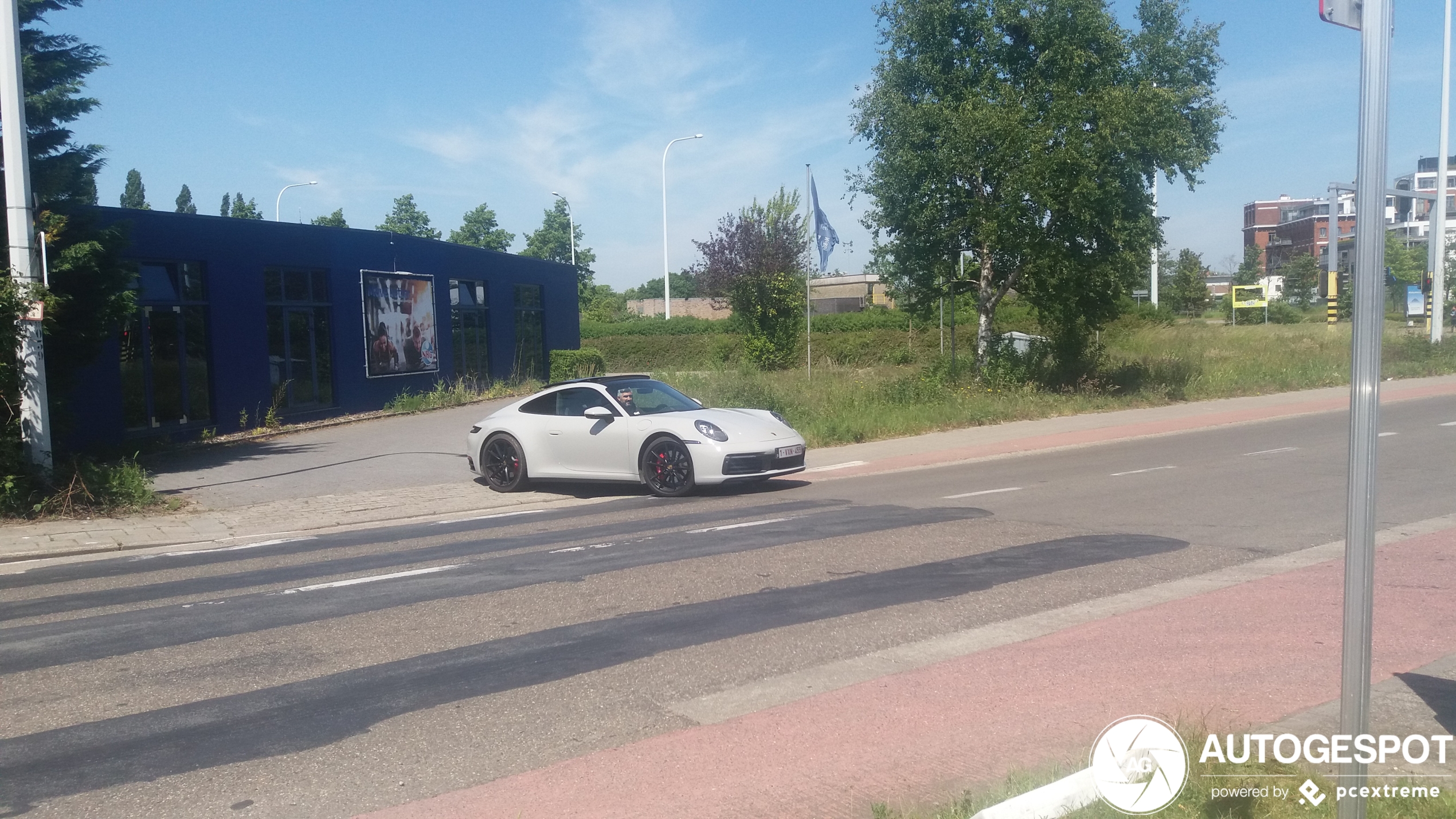 Porsche 992 Carrera 4S