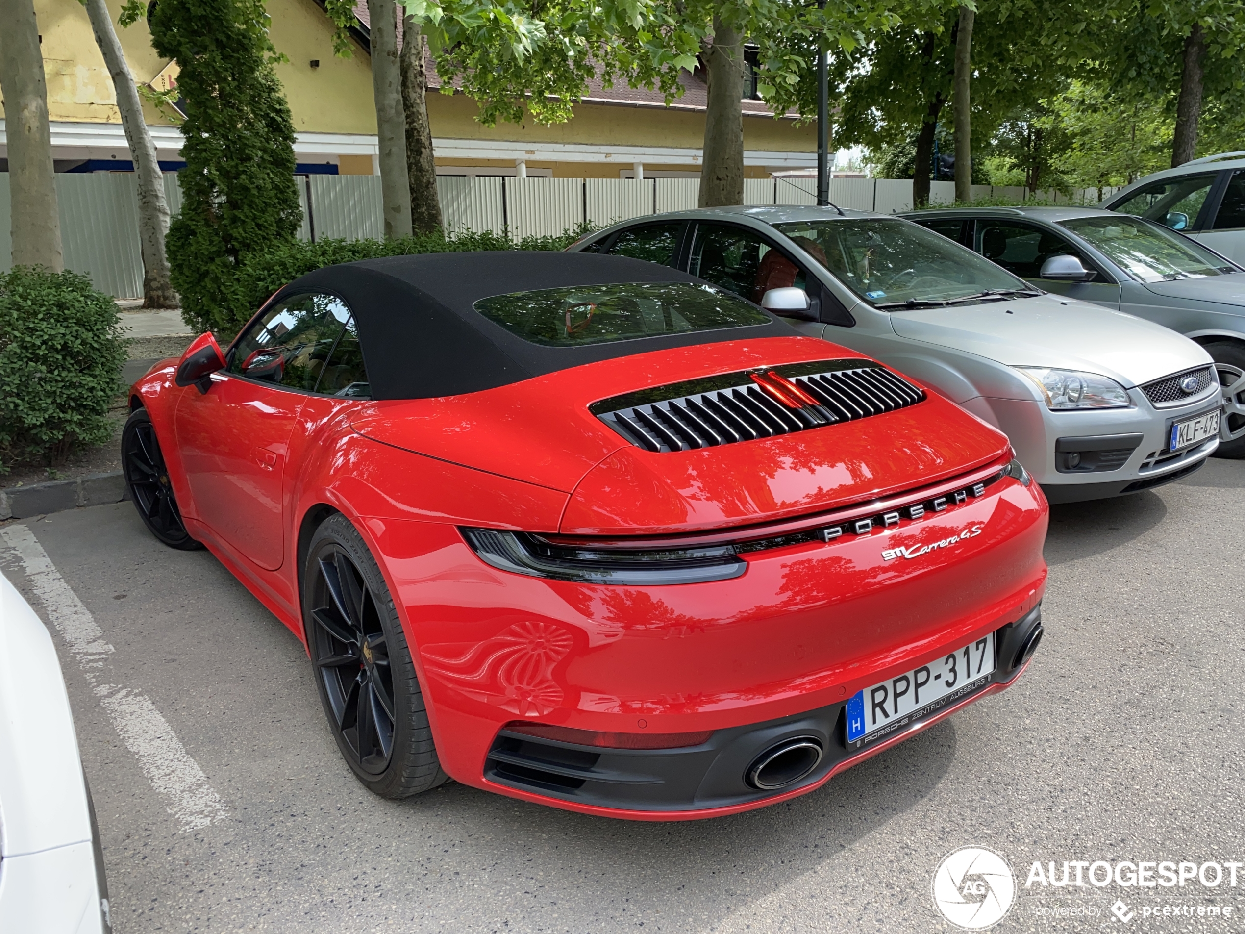 Porsche 992 Carrera 4S Cabriolet