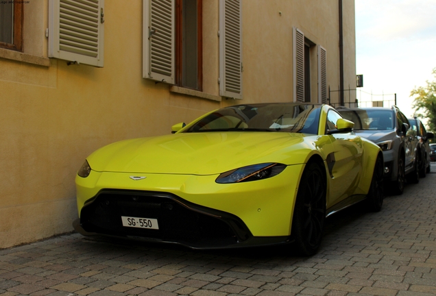 Aston Martin V8 Vantage 2018