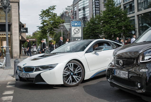 BMW i8