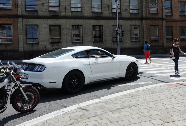 Ford Mustang GT 2015