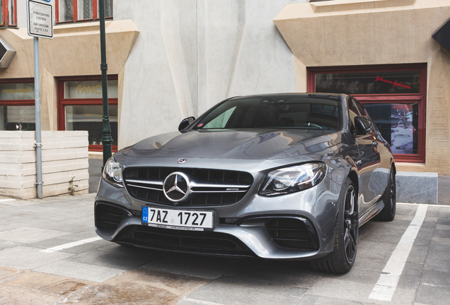 Mercedes-AMG E 63 S W213