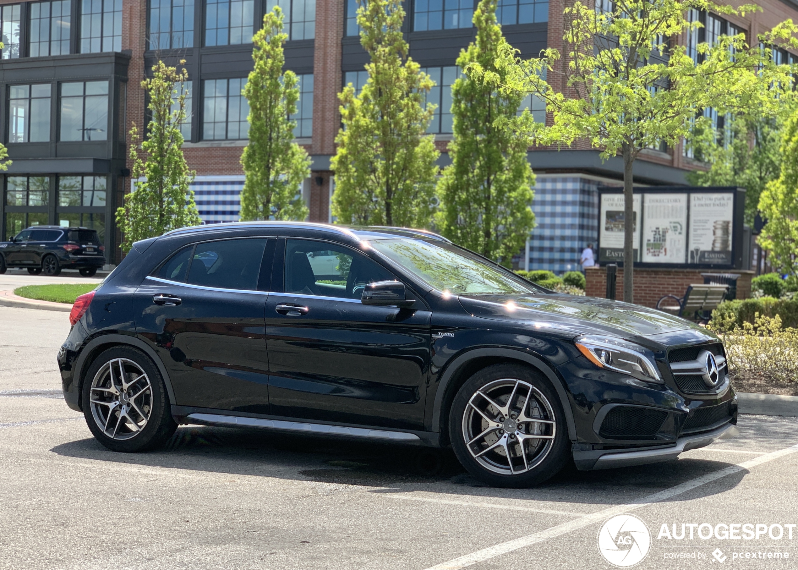 Mercedes-Benz GLA 45 AMG X156