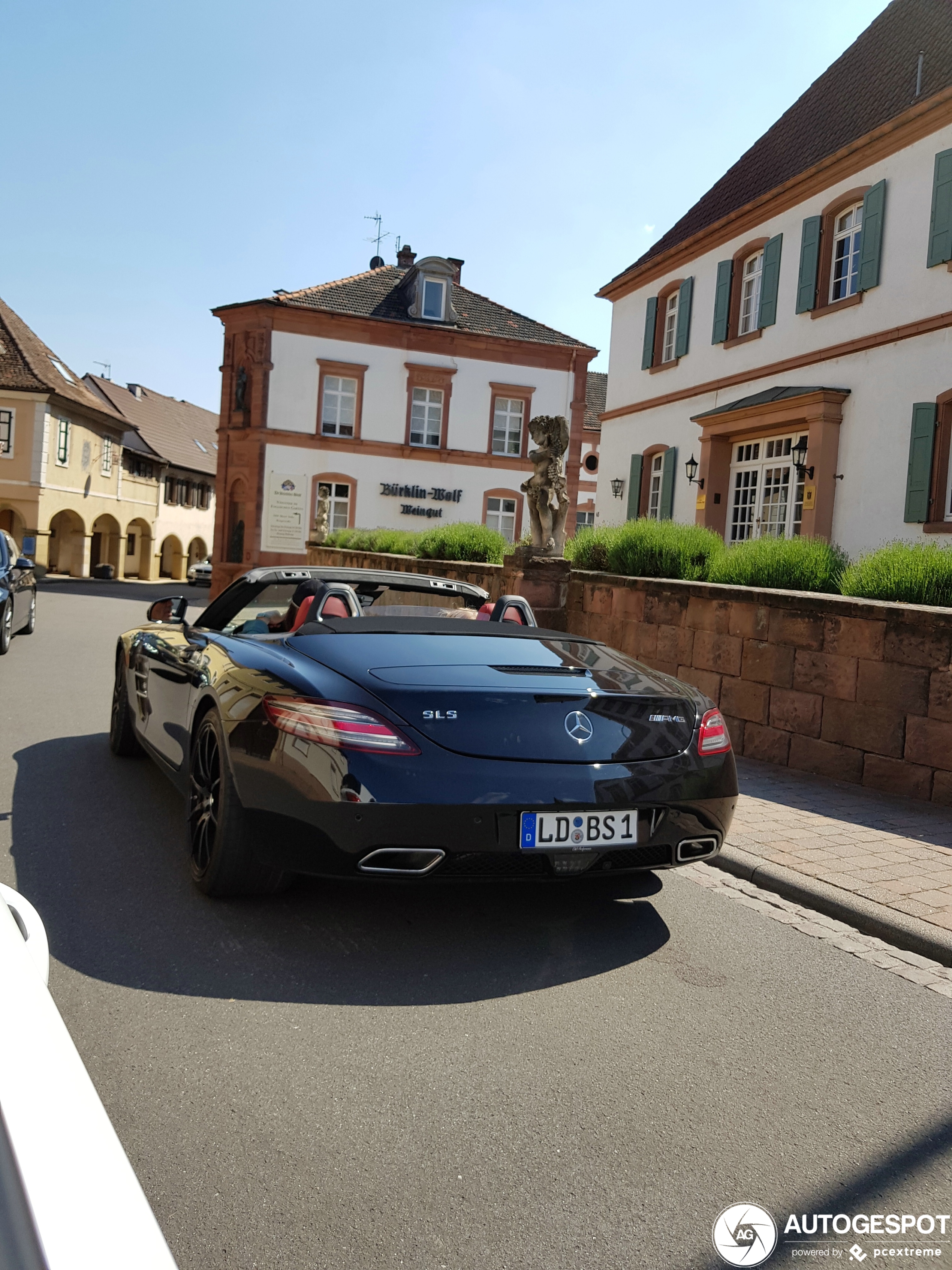 Mercedes-Benz SLS AMG Roadster