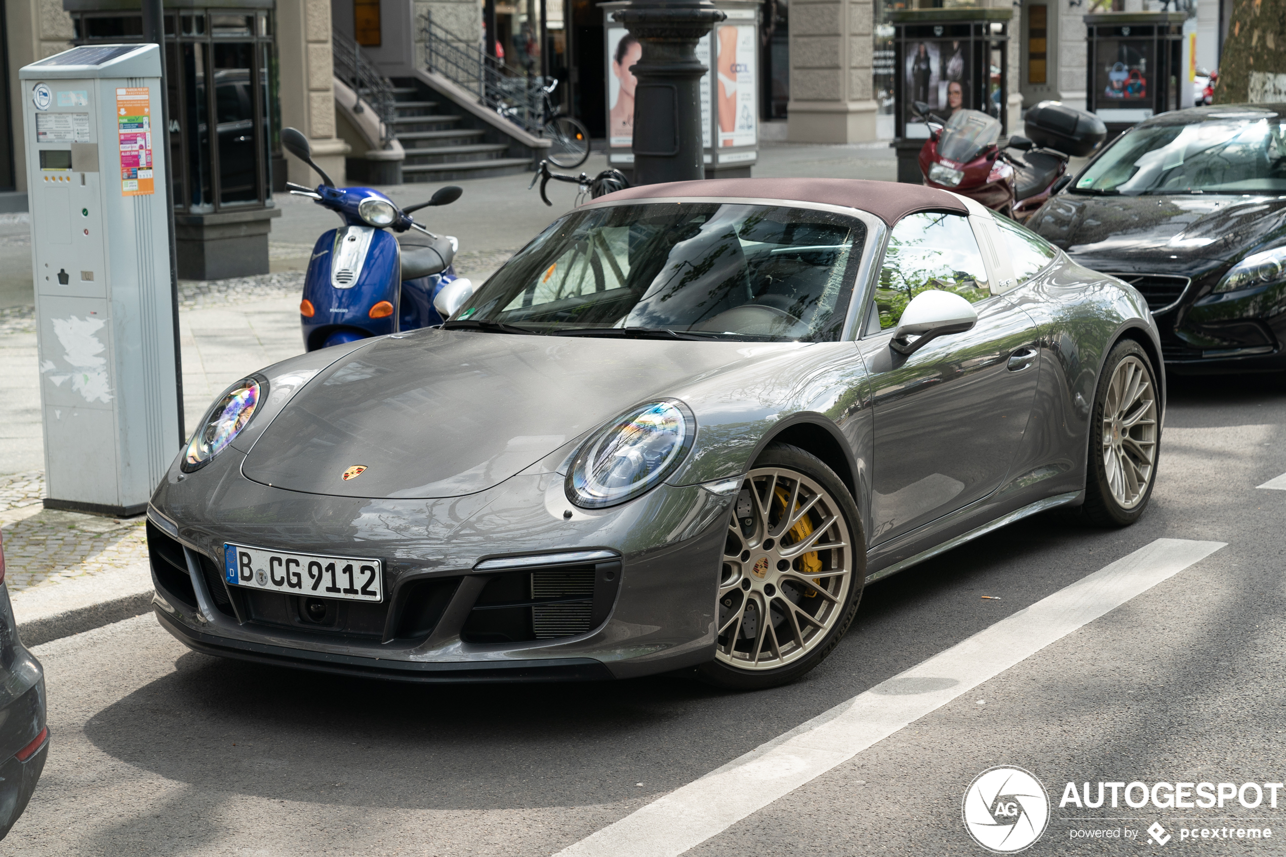 Porsche 991 Targa 4 GTS MkII Exclusive Manufaktur Edition