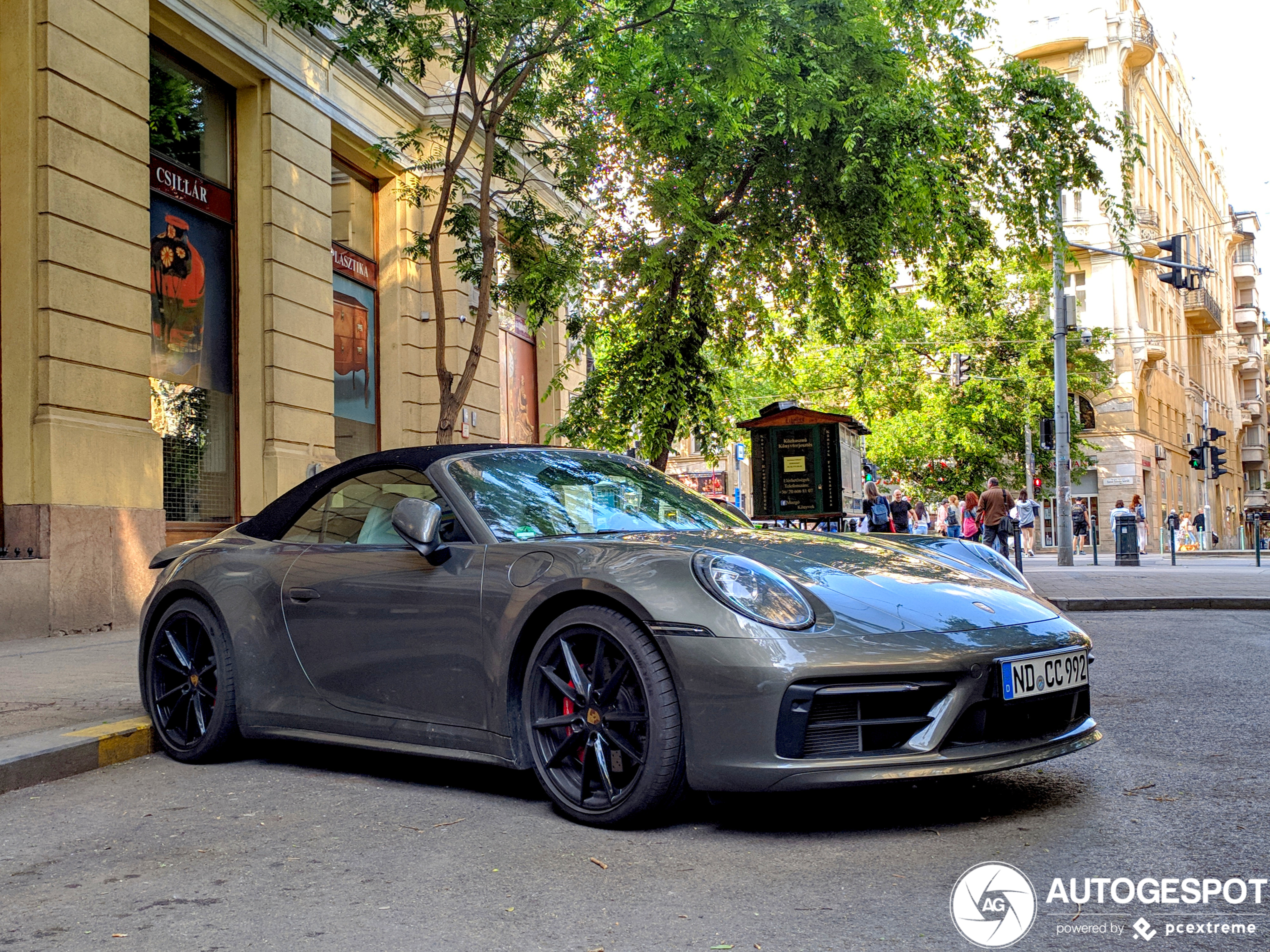 Porsche 992 Carrera 4S Cabriolet