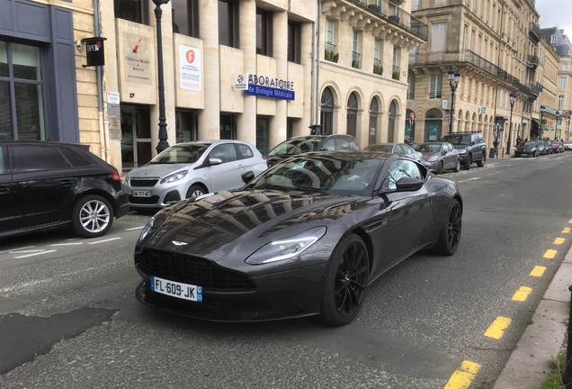 Aston Martin DB11 AMR