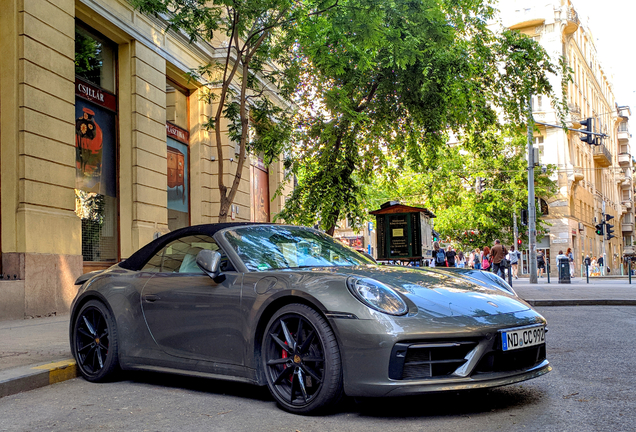 Porsche 992 Carrera 4S Cabriolet