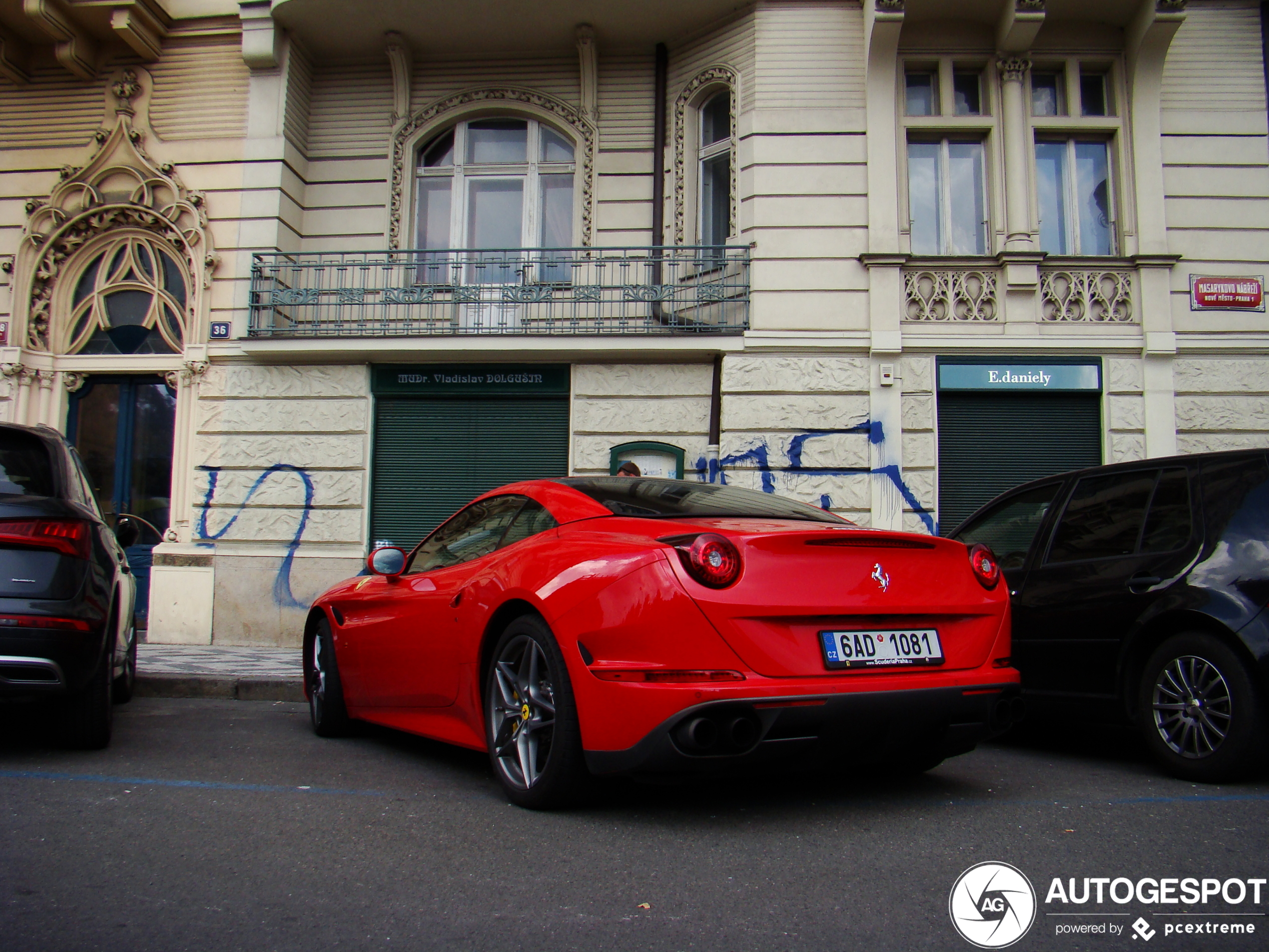 Ferrari California T