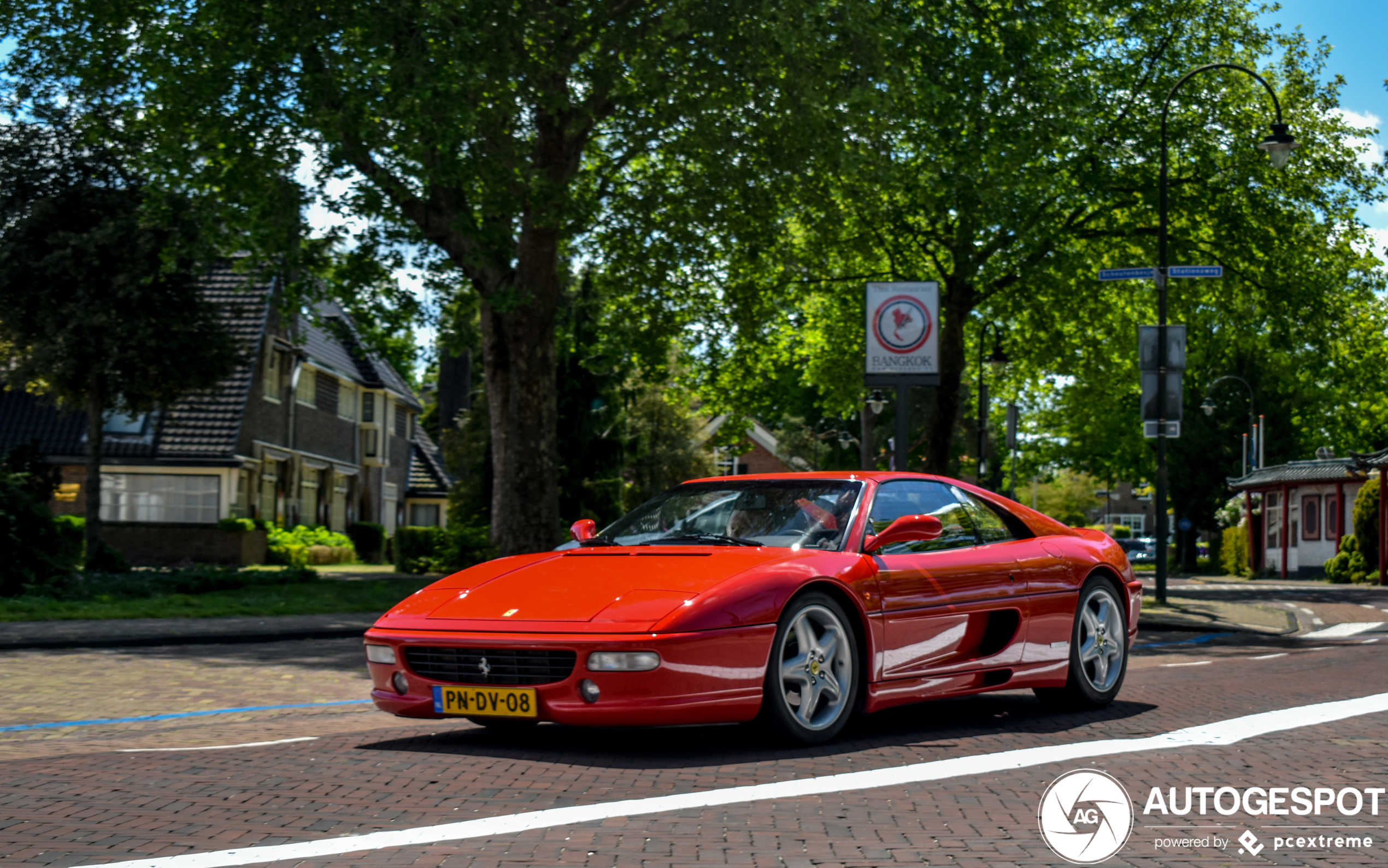 Ferrari F355 GTS