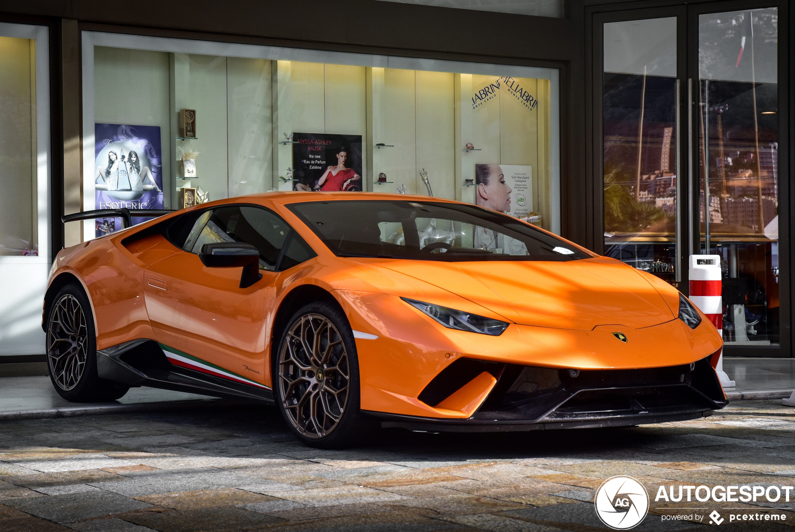 Lamborghini Huracán LP640-4 Performante