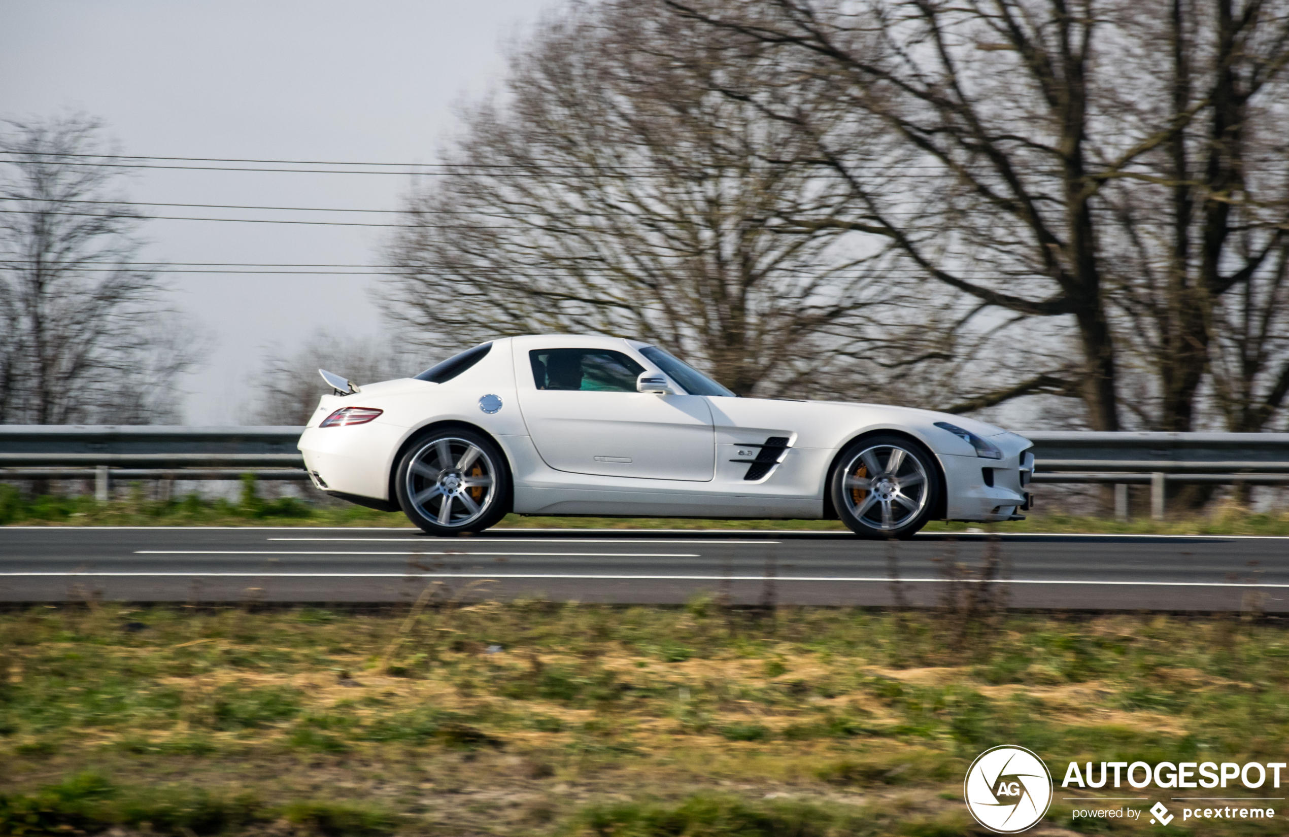 Mercedes-Benz SLS AMG