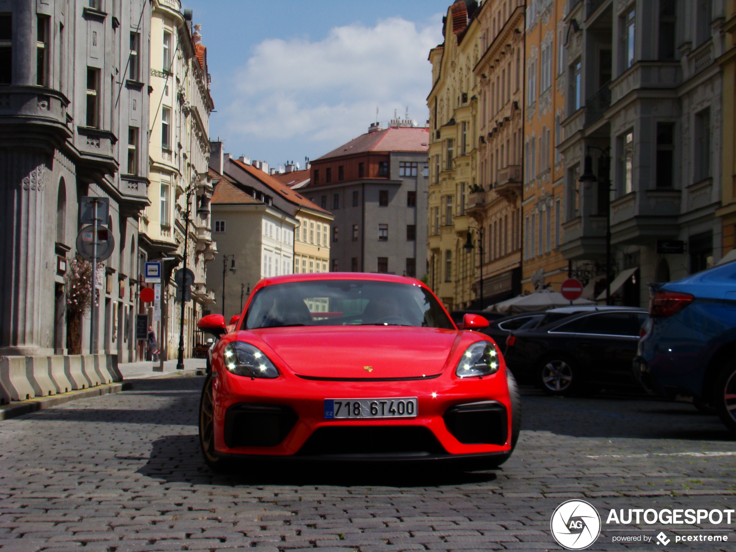 Porsche 718 Cayman GT4