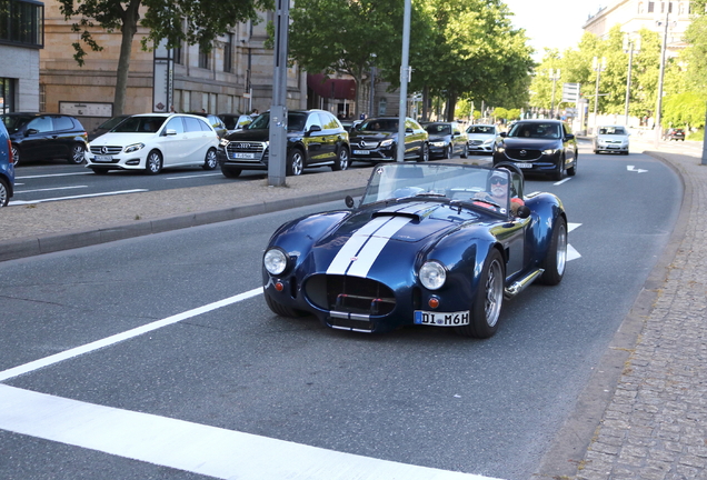 AC Cobra 427