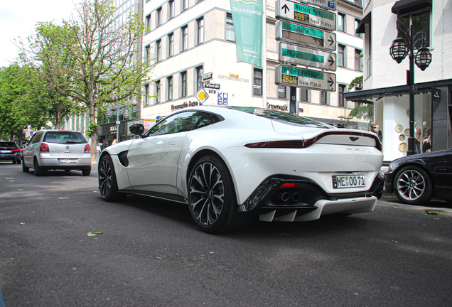 Aston Martin V8 Vantage 2018