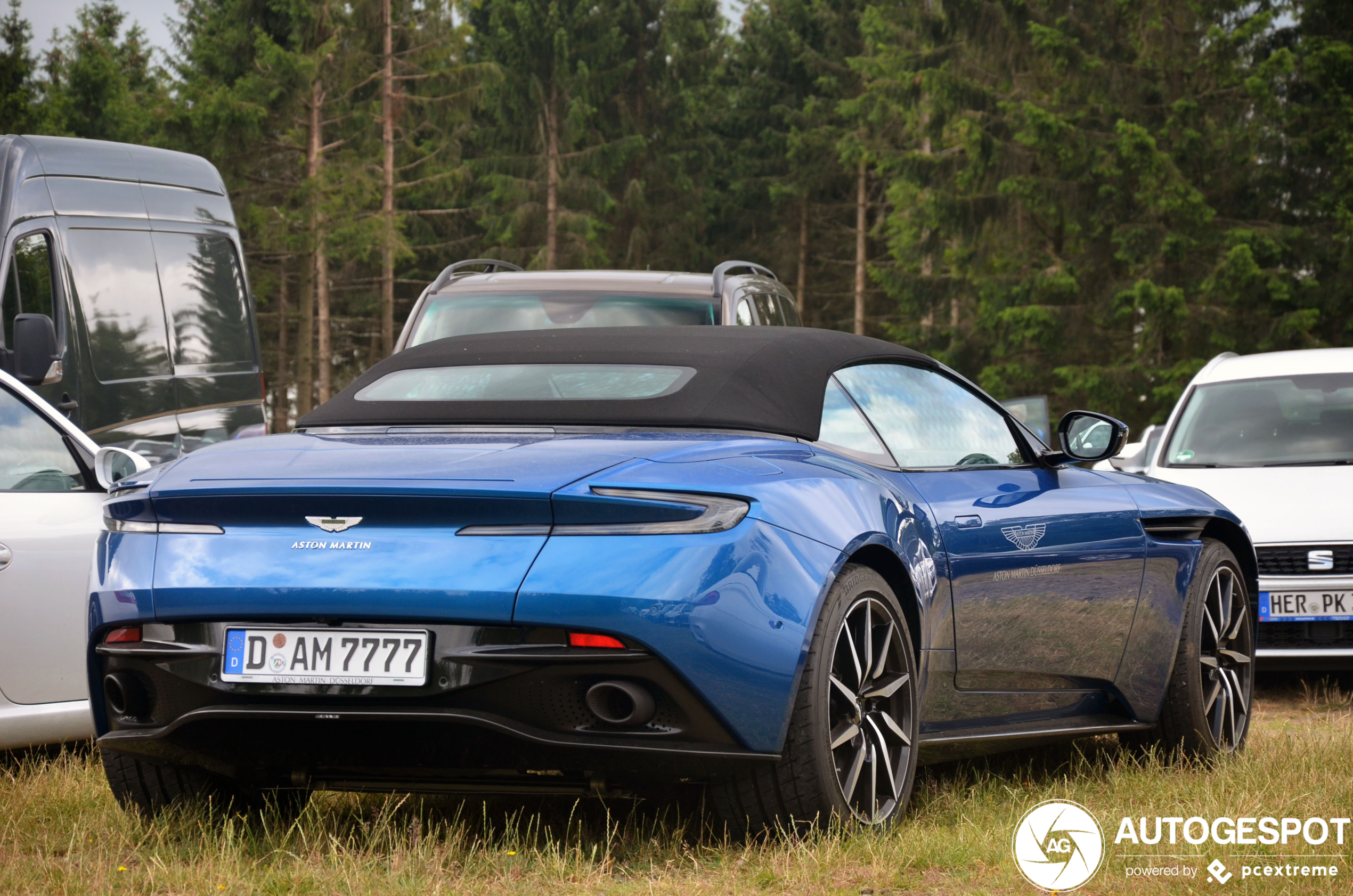 Aston Martin DB11 V8 Volante