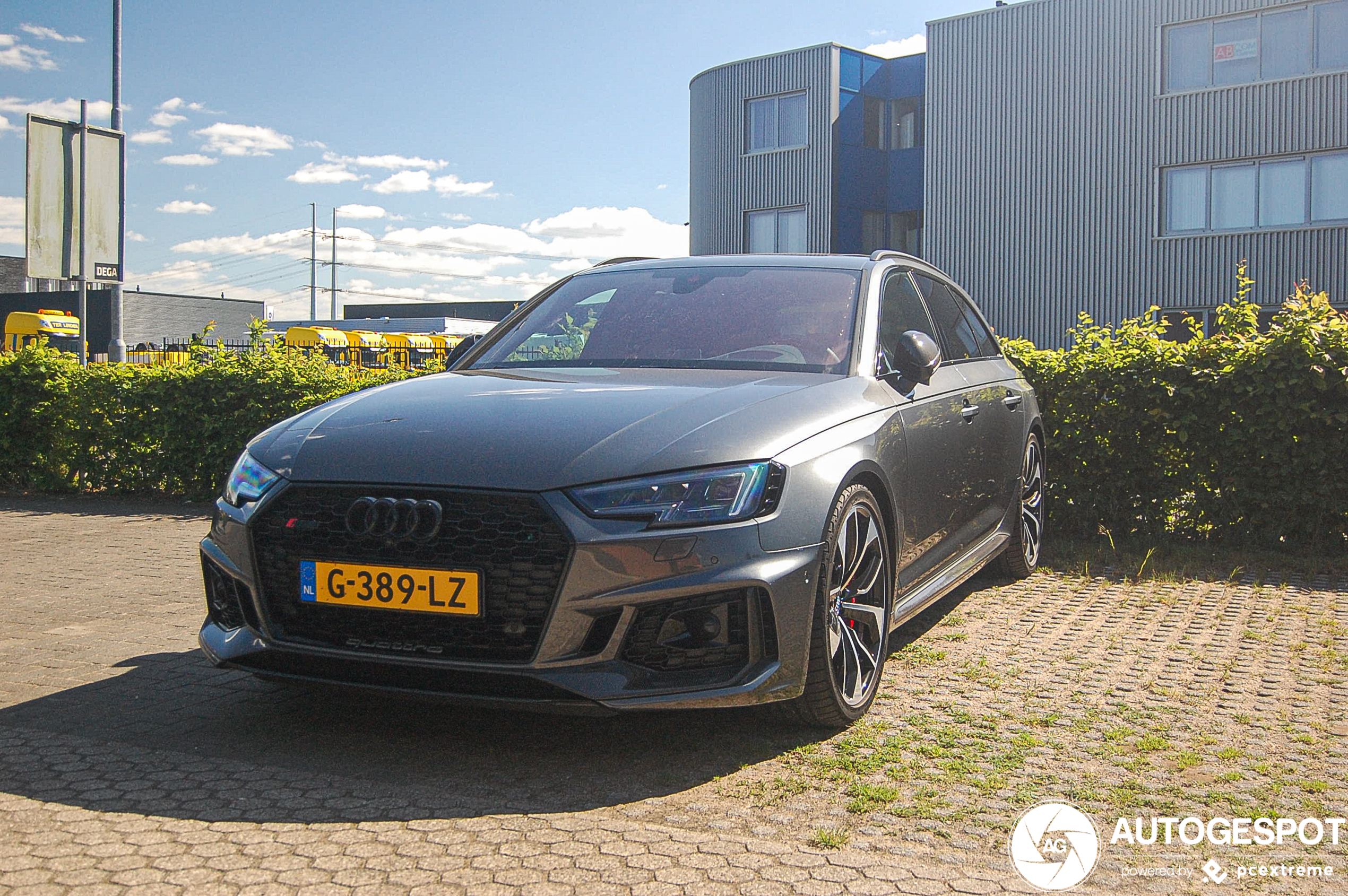 Audi RS4 Avant B9