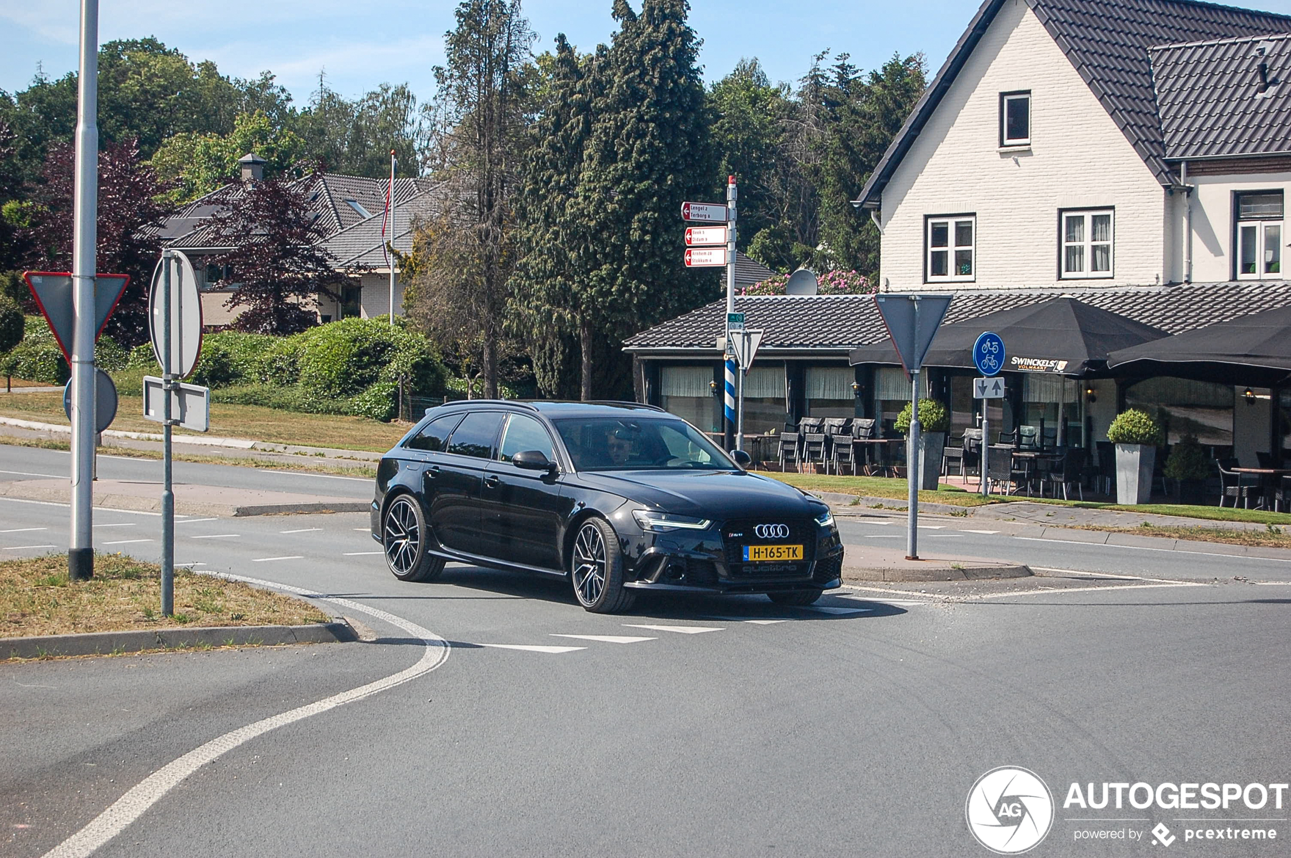 Audi RS6 Avant C7 2015