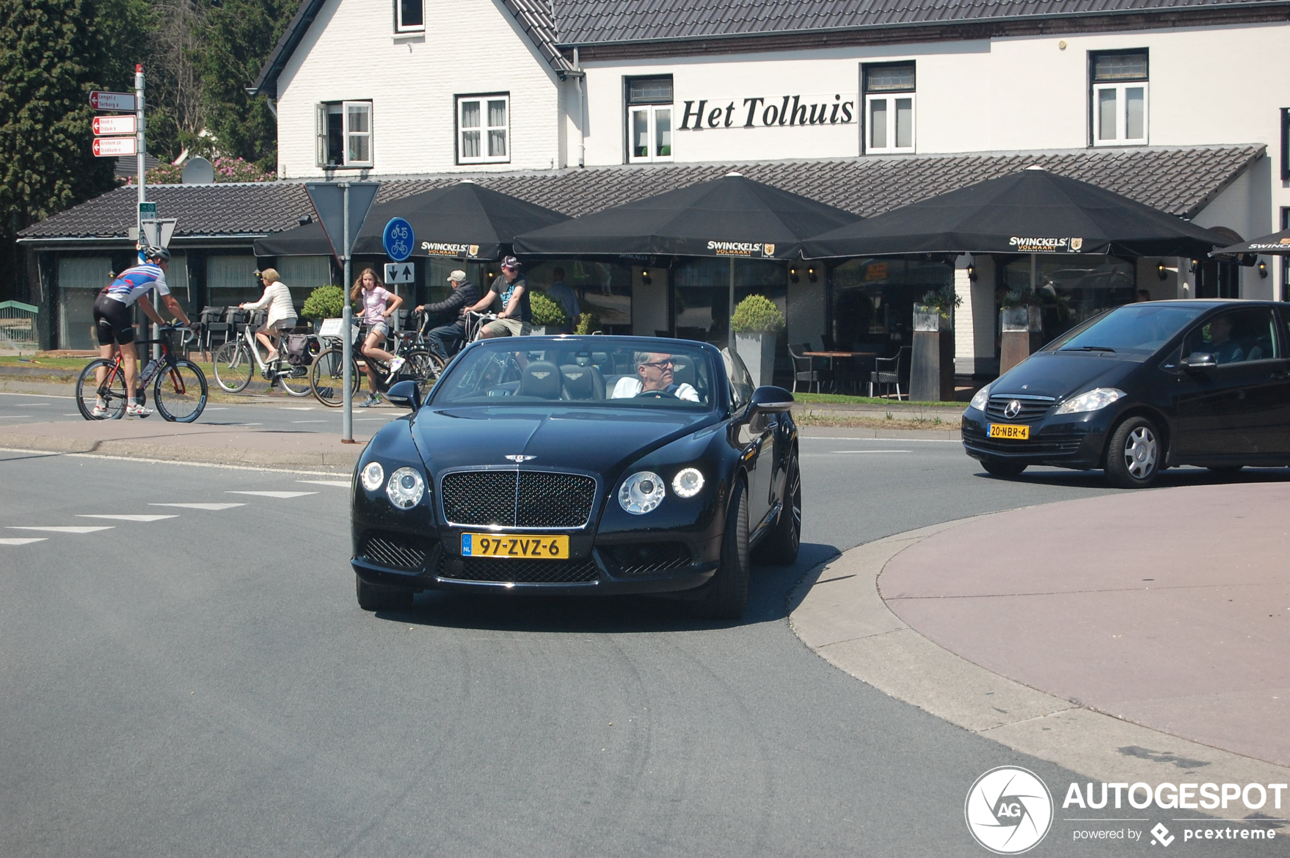 Bentley Continental GTC V8