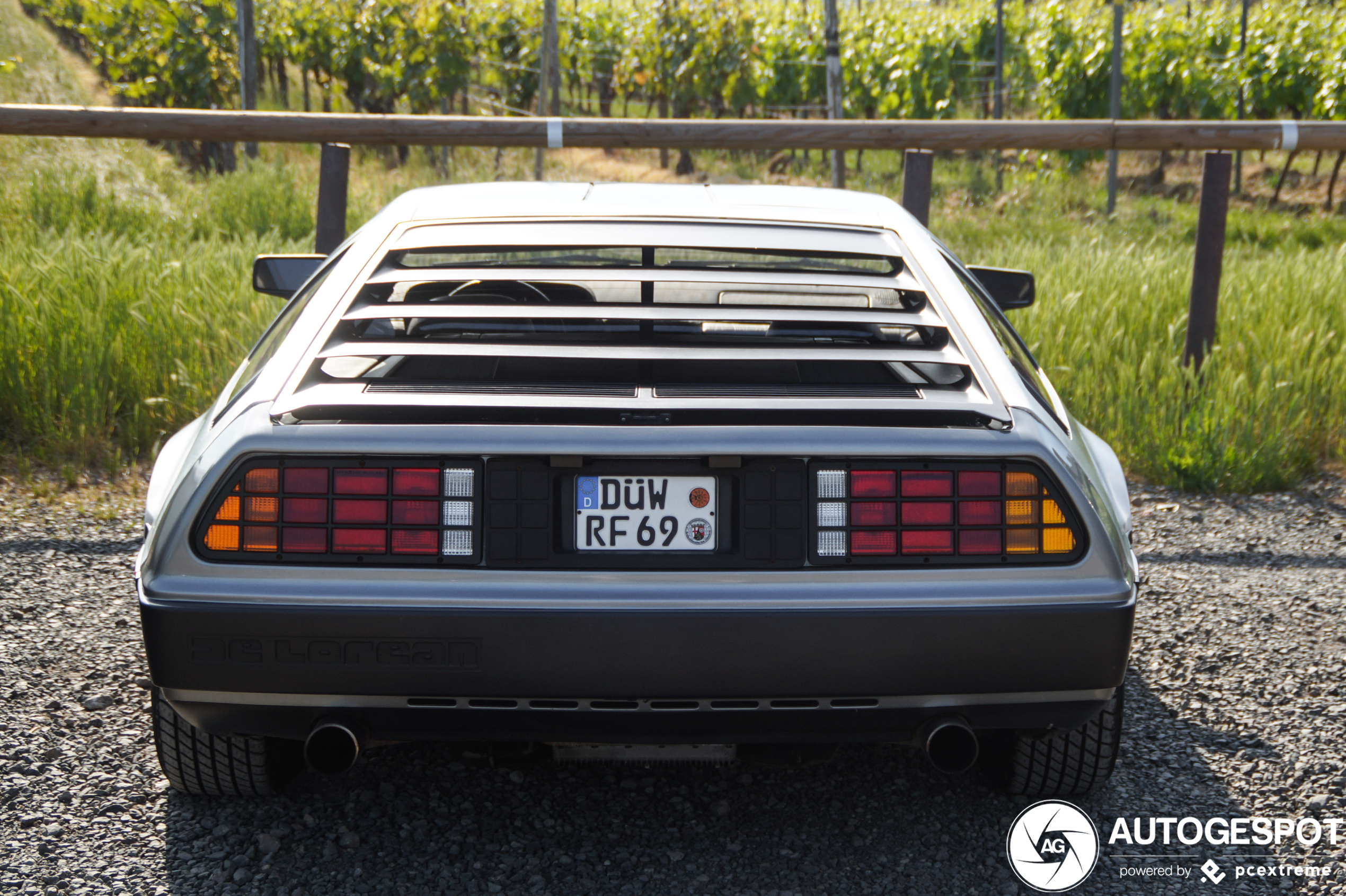 DeLorean DMC-12