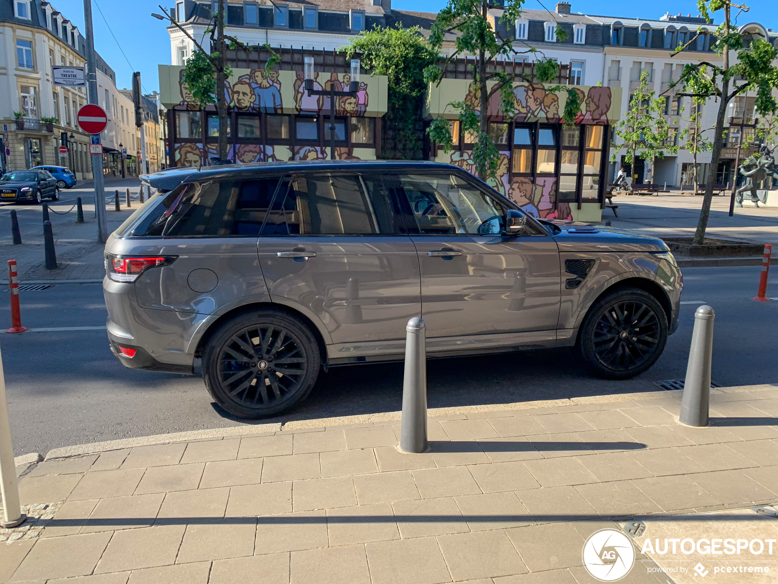 Land Rover Range Rover Sport SVR