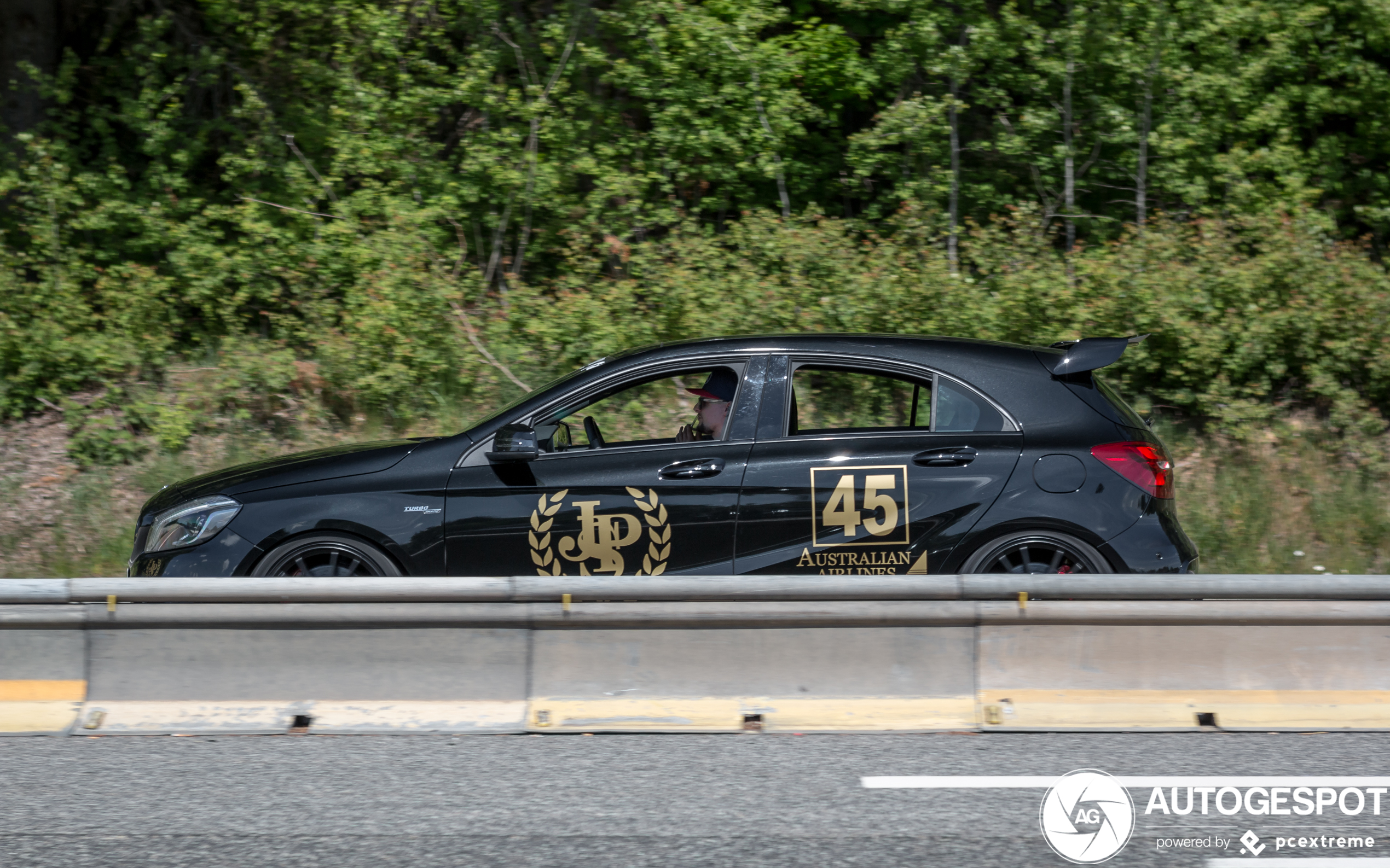 Mercedes-AMG A 45 W176 2015