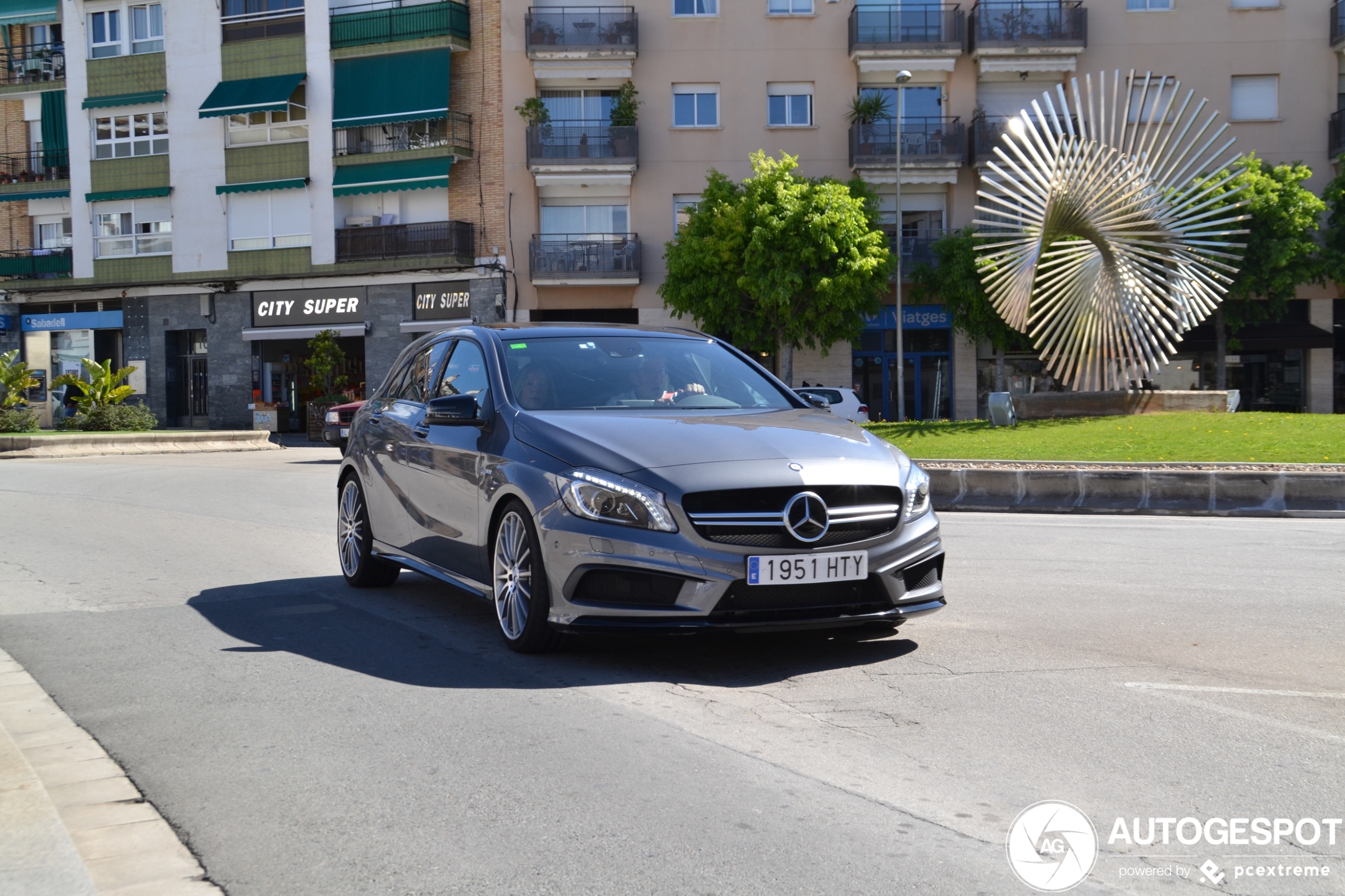 Mercedes-Benz A 45 AMG