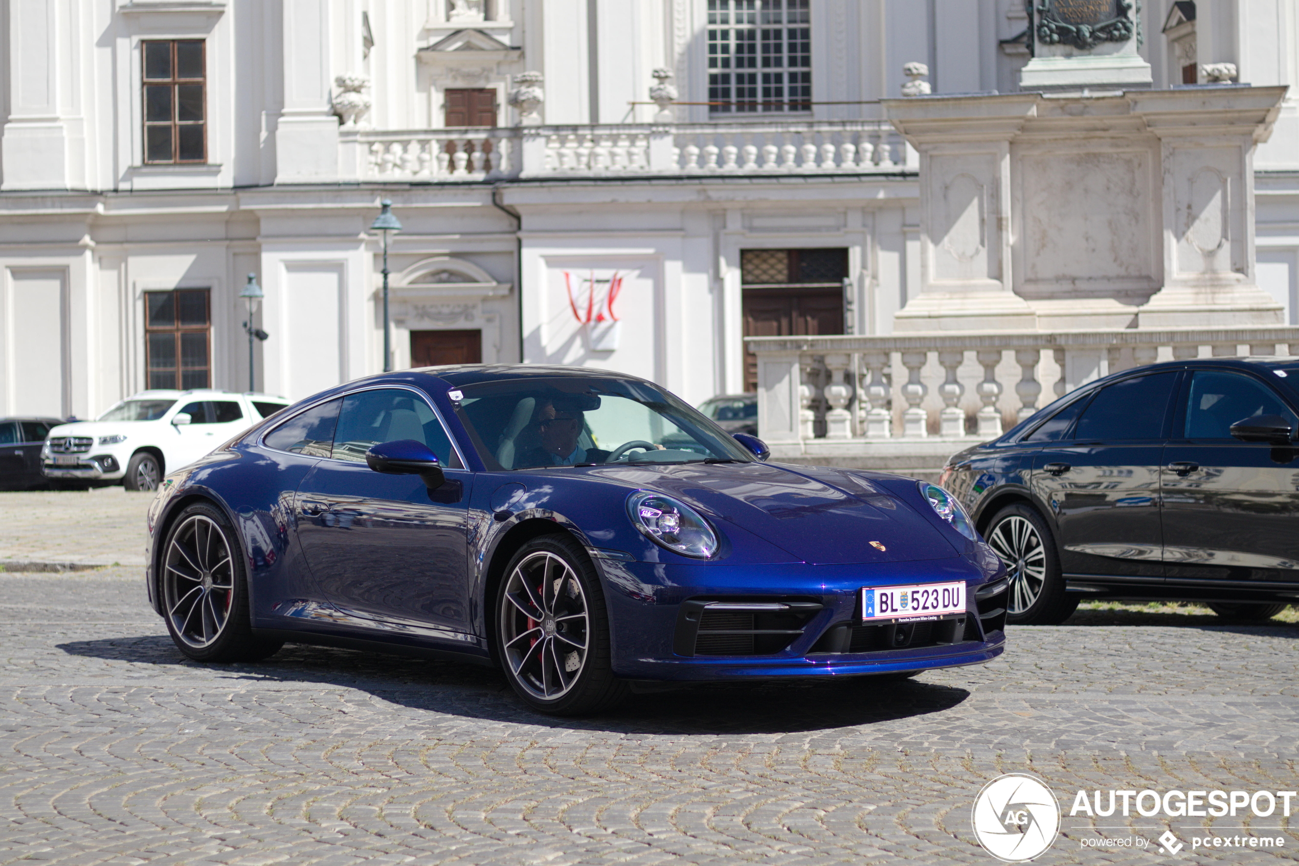 Porsche 992 Carrera 4S