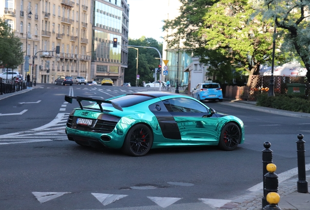 Audi R8 V10