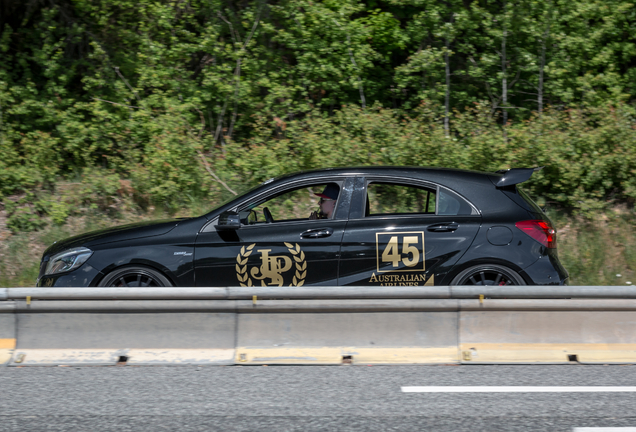 Mercedes-AMG A 45 W176 2015