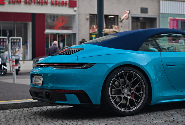 Porsche 992 Carrera 4S Cabriolet