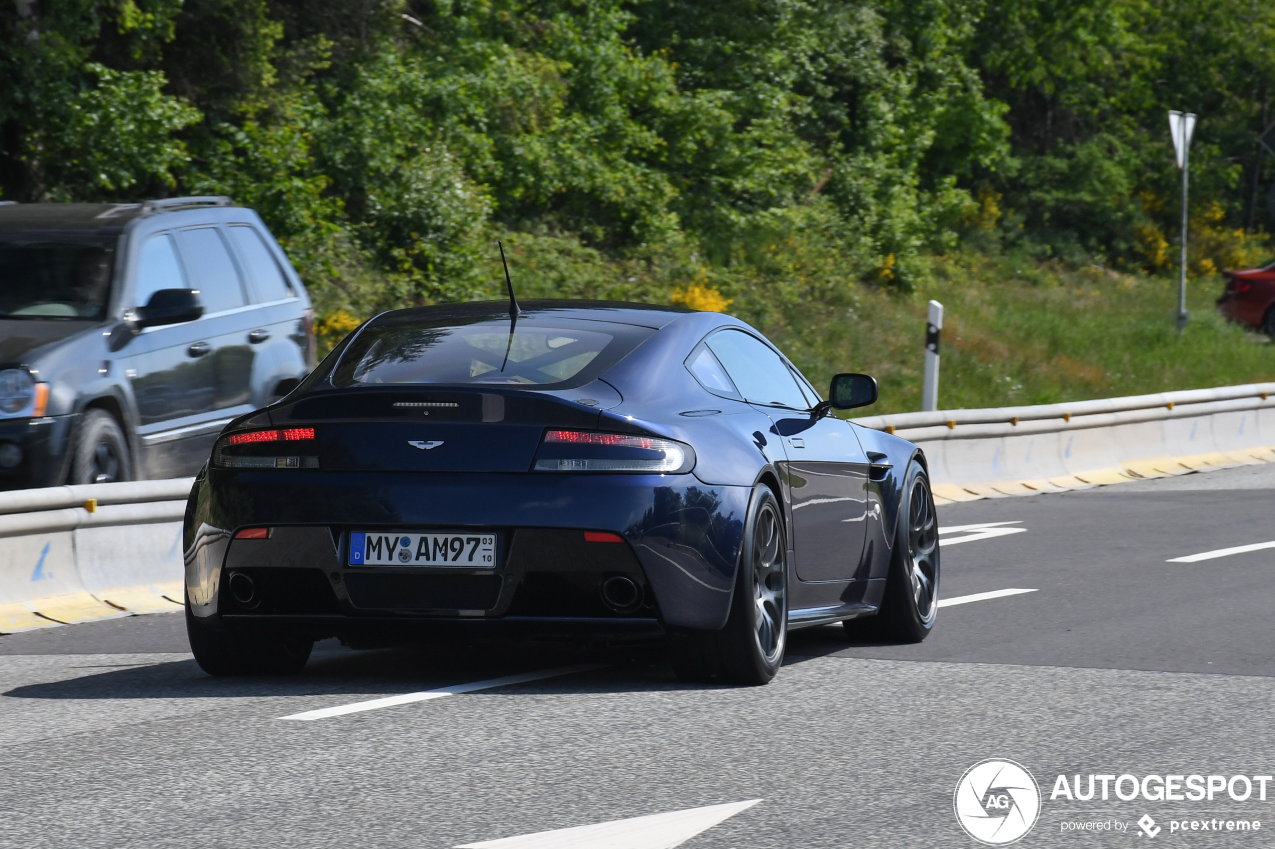 Aston Martin V8 Vantage