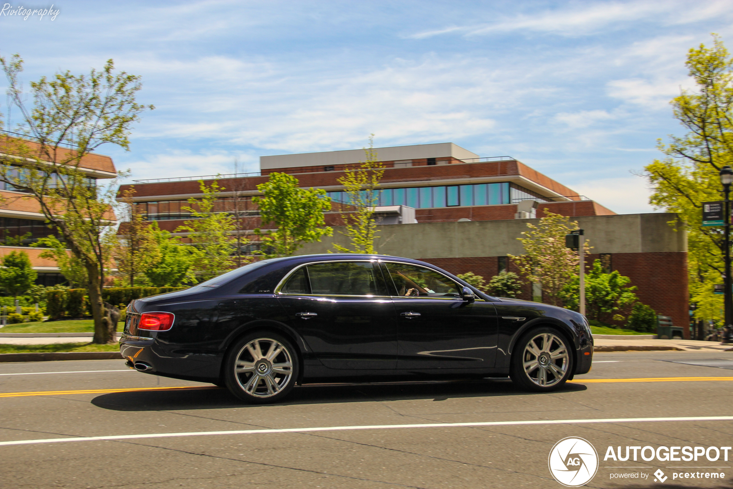 Bentley Flying Spur W12