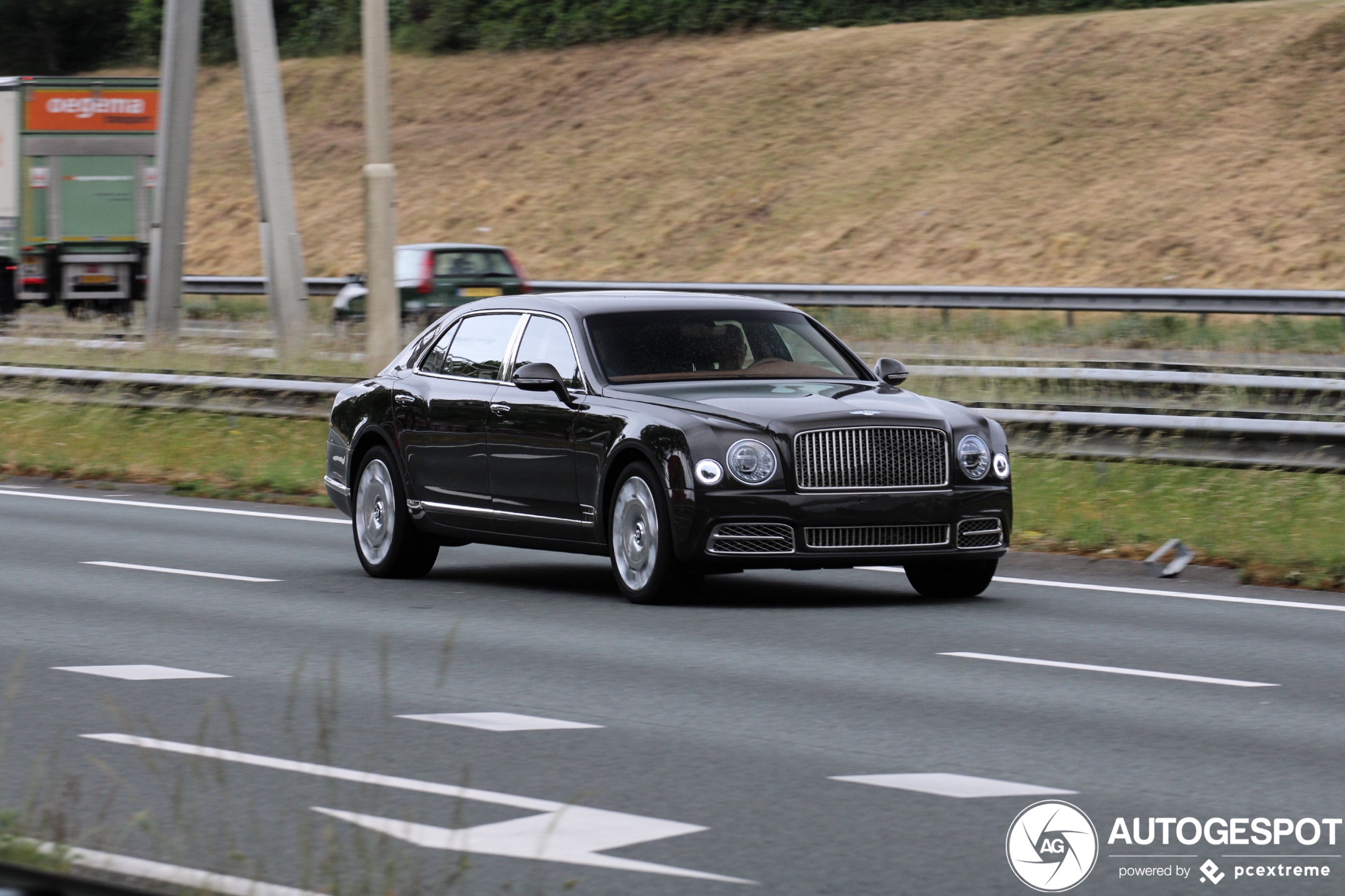 Bentley Mulsanne EWB 2016