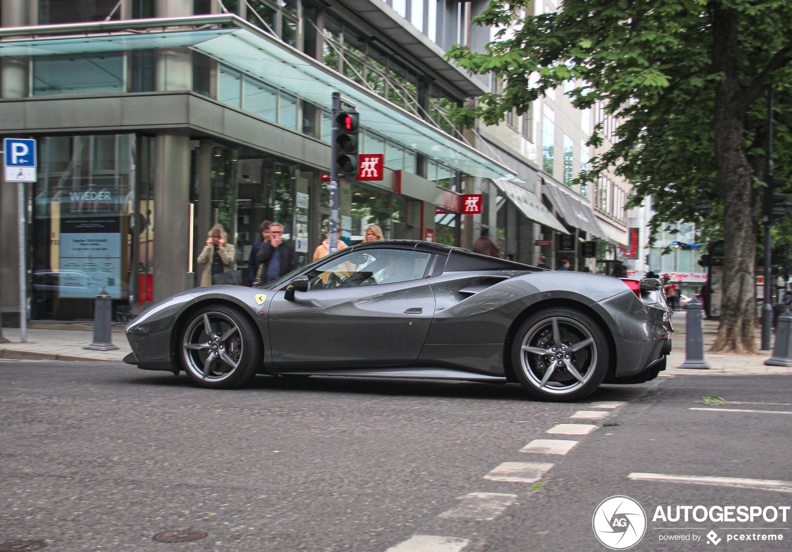 Ferrari 488 Spider