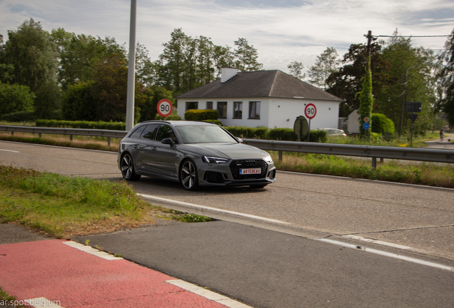 Audi RS4 Avant B9