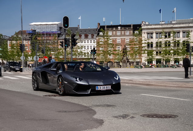 Lamborghini Aventador LP700-4 Roadster