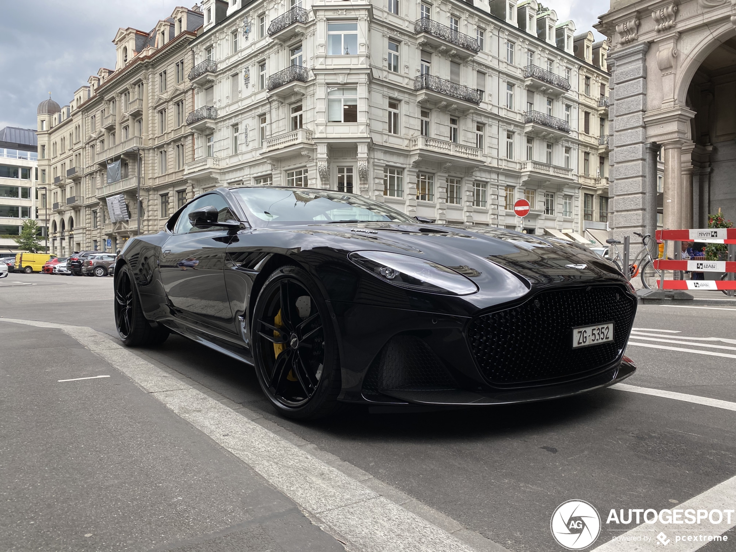 Aston Martin DBS Superleggera