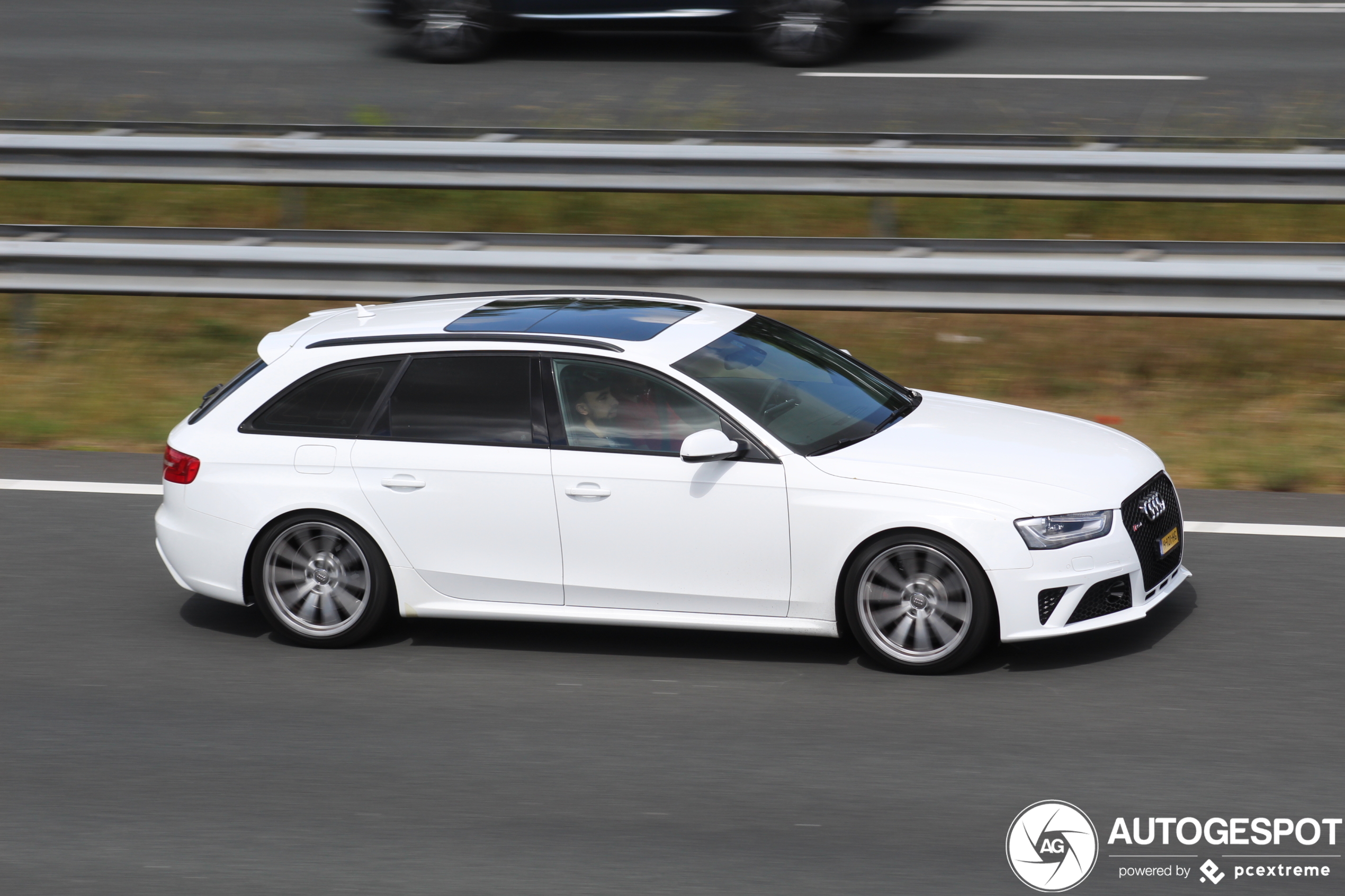 Audi RS4 Avant B8