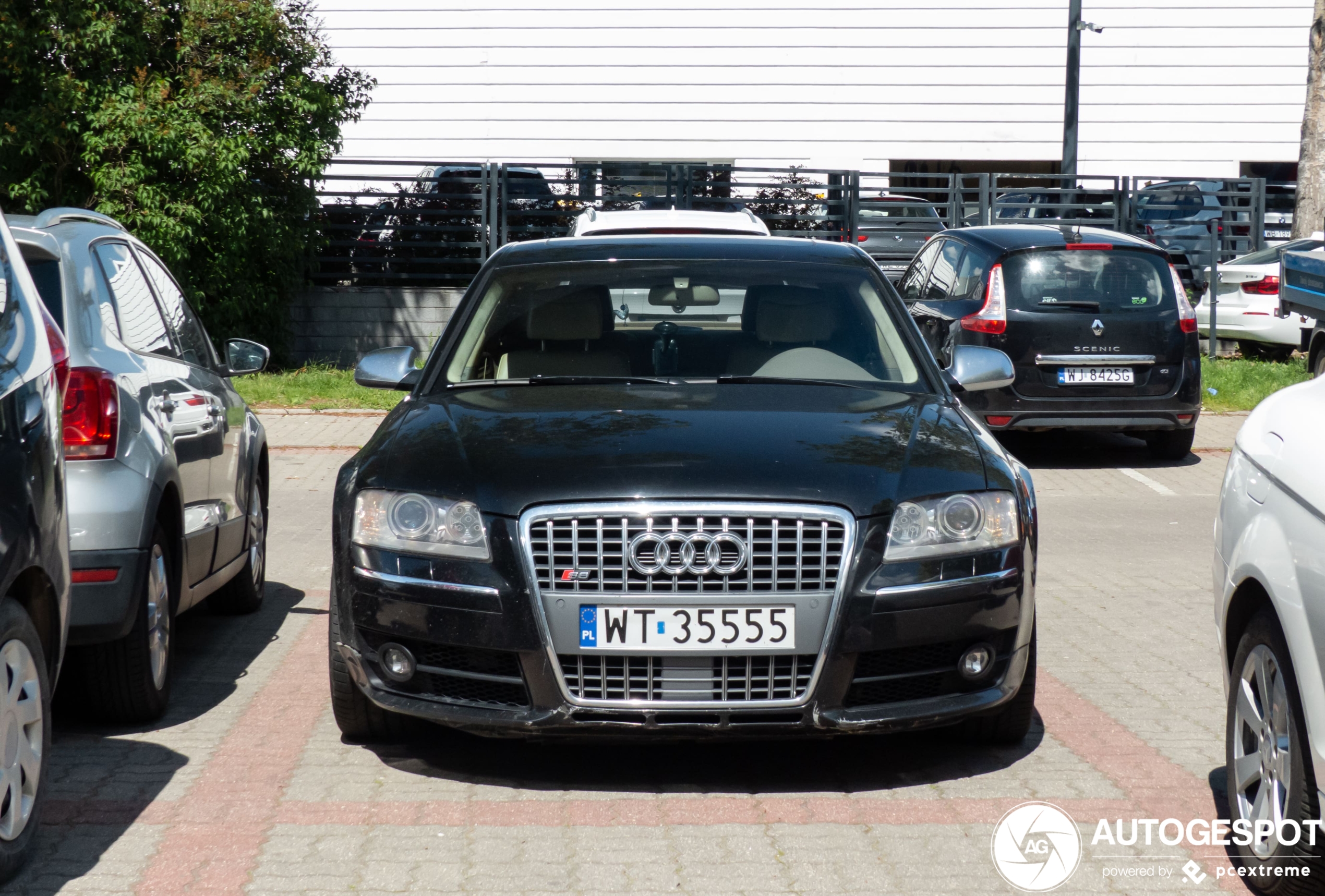 Audi S8 D3