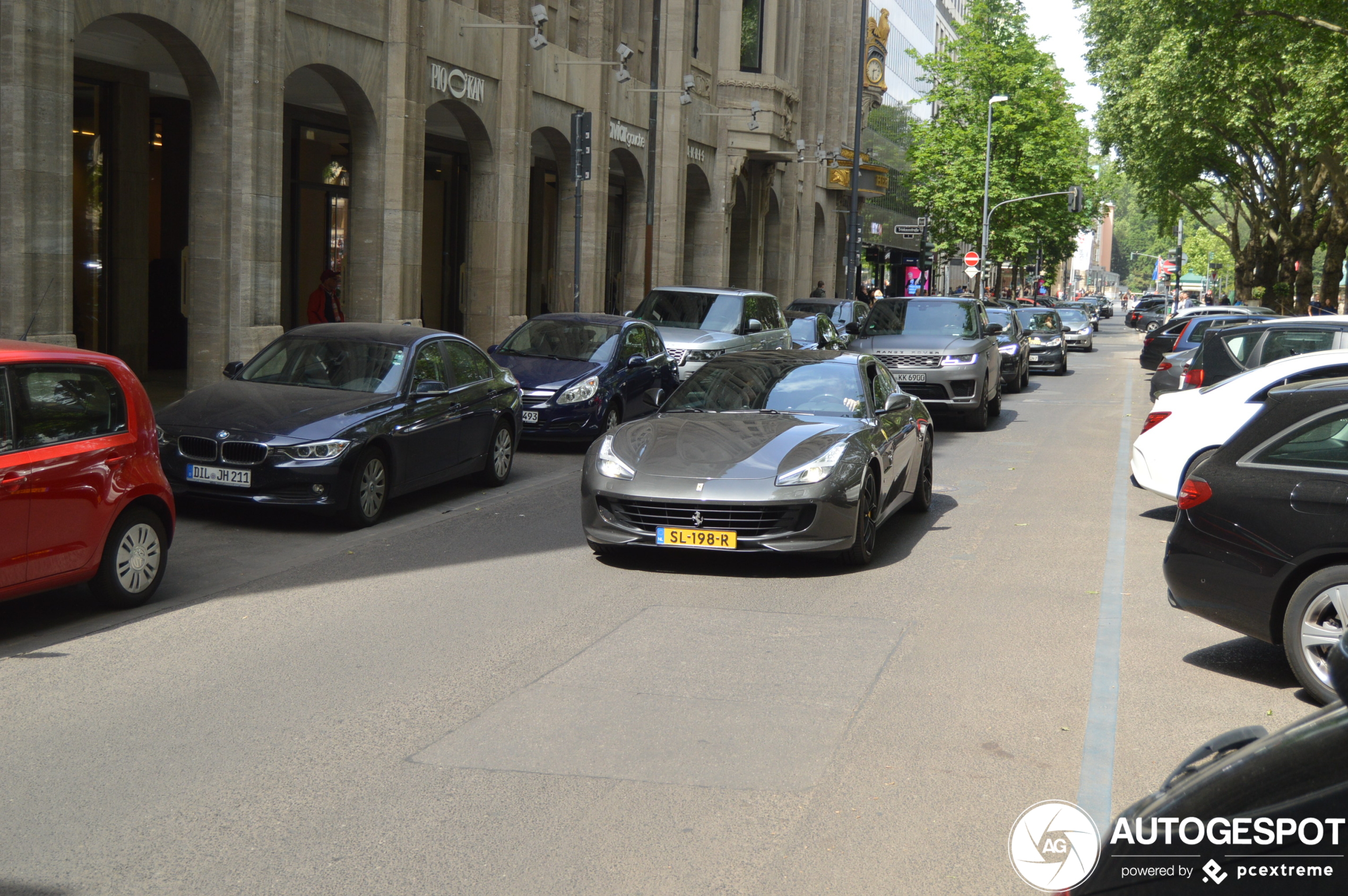 Ferrari GTC4Lusso T