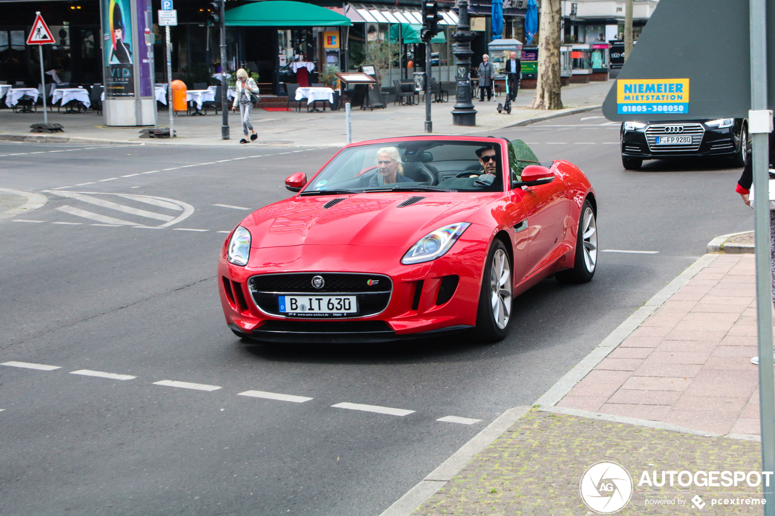 Jaguar F-TYPE S Convertible