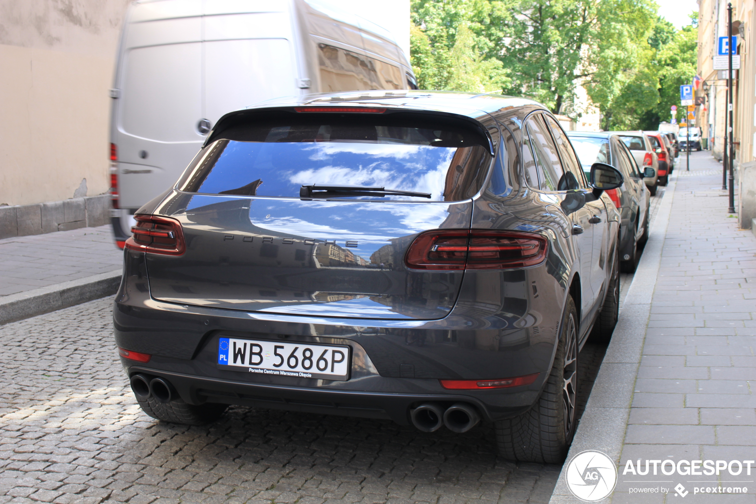 Porsche 95B Macan GTS