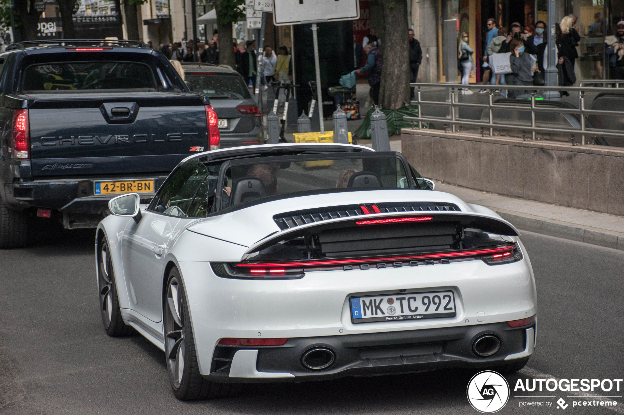 Porsche 992 Carrera 4S Cabriolet