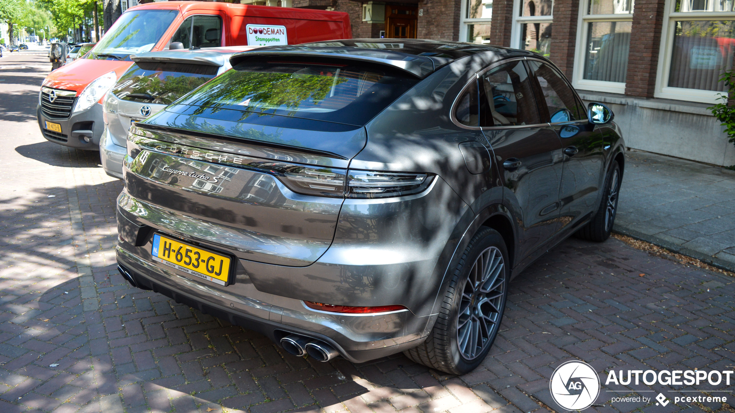 Porsche Cayenne Coupé Turbo S E-Hybrid