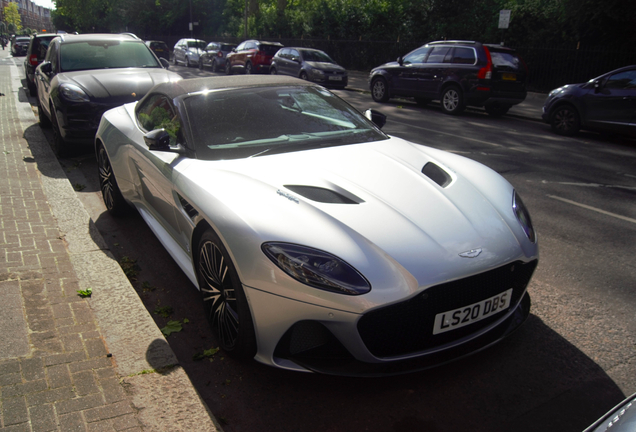 Aston Martin DBS Superleggera Volante