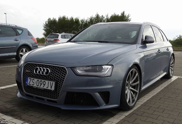 Audi RS4 Avant B8