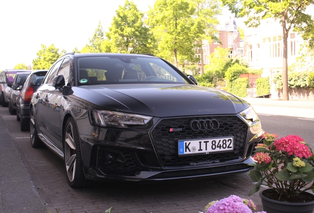 Audi RS4 Avant B9