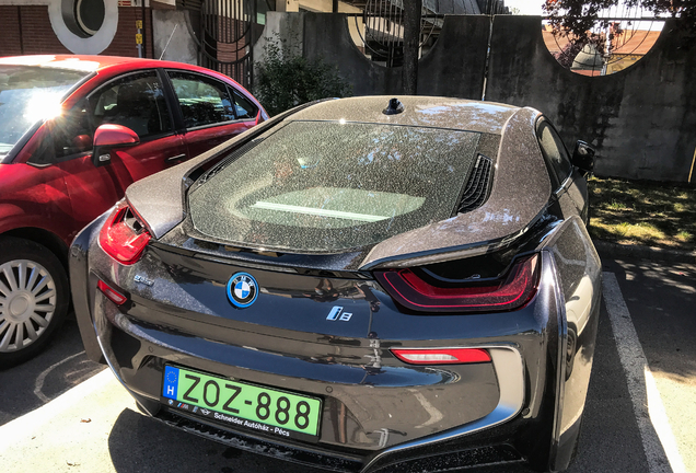 BMW i8